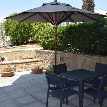 Madeleine Tower View Διαμέρισμα