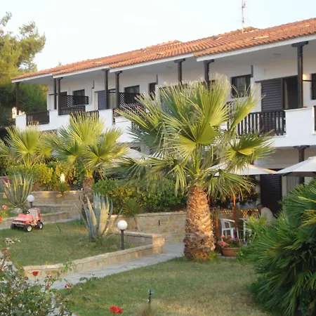 Madeleine Tower View Néa Fókaia