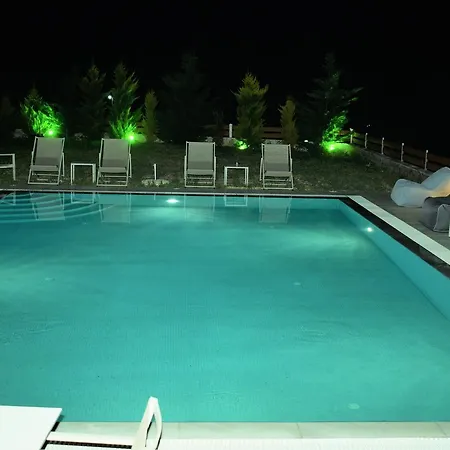 Madeleine Tower View Διαμέρισμα