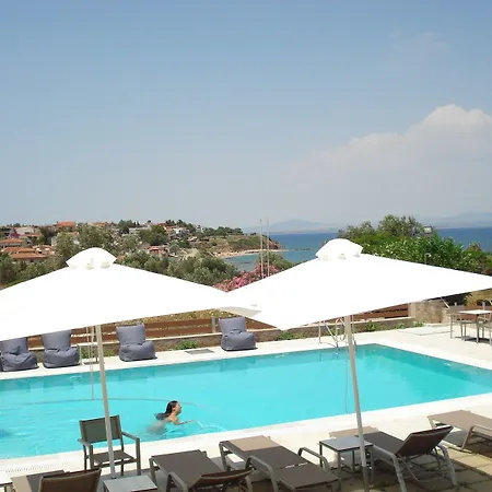 Madeleine Tower View * Néa Fókaia