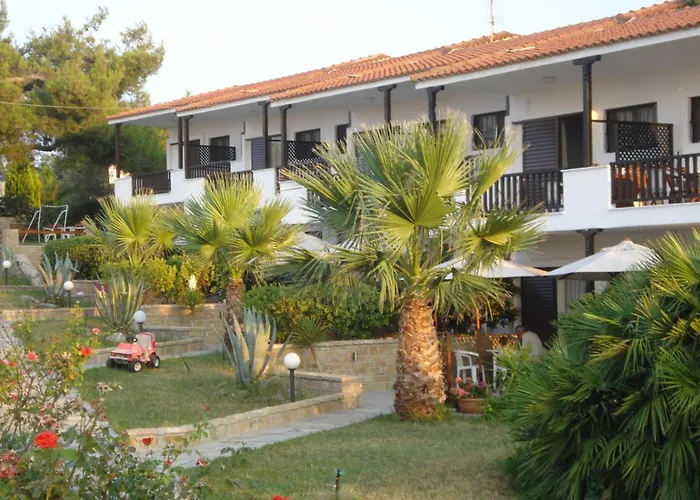 Madeleine Tower View Néa Fókaia