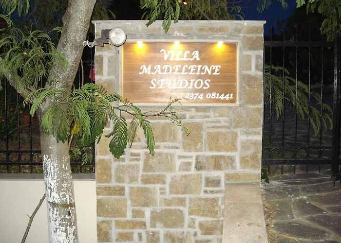 Apartamento Madeleine Tower View Néa Fókaia